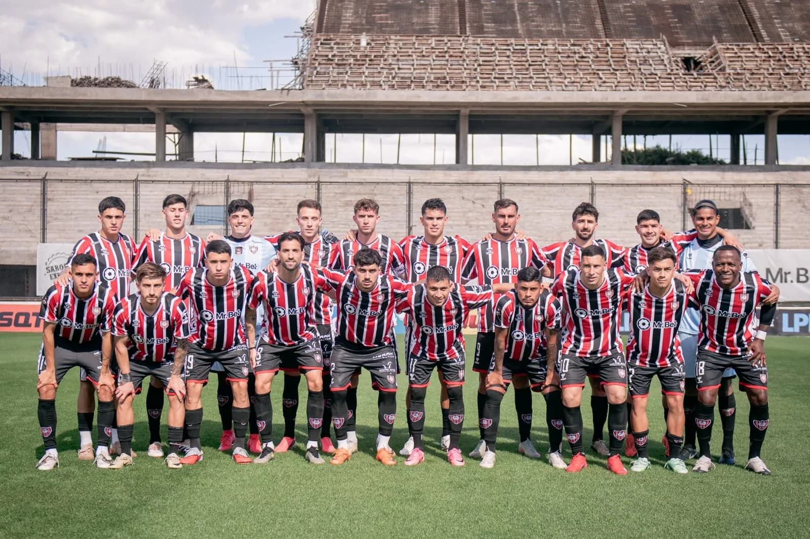 TRIUNFO FUNEBRERO FRENTE A PATRONATO